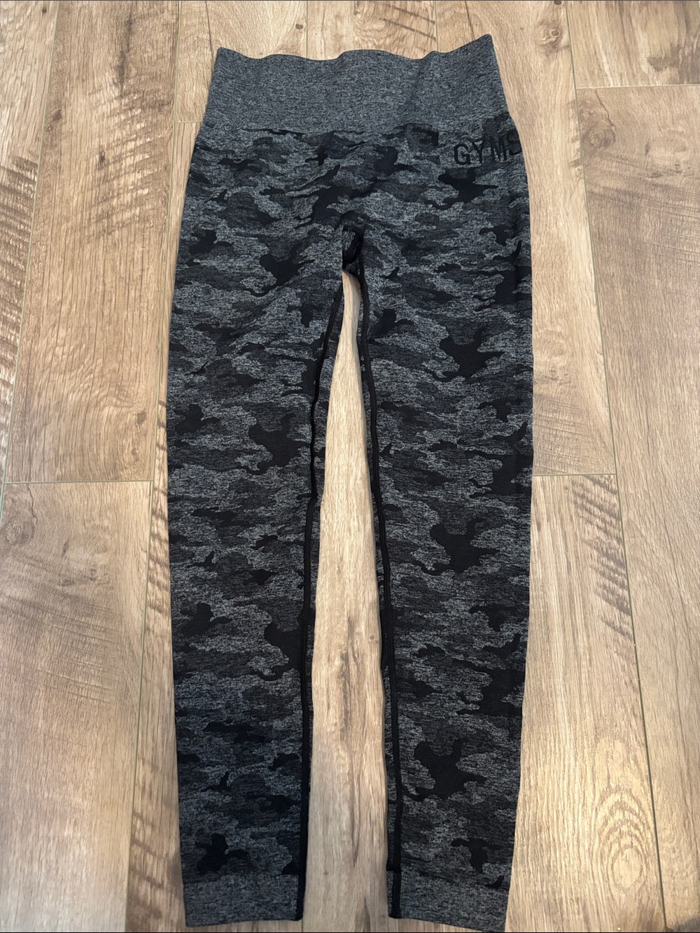 GymShark Black & Gray Camo Seamless Leggings size M